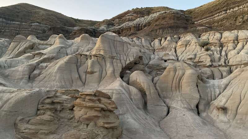 From Calgary: Canadian Badlands Private Geological Tour - Exploring the Hoodoos and Horseshoe Canyon