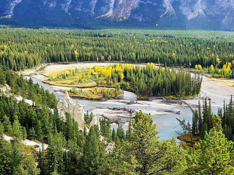 From Calgary: Deep 1 Day Tour in Banff - Explore Banff National Park’s Top Landmarks with a Guided Tour
