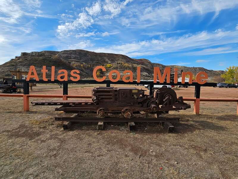 From Calgary: Drumheller Private Tour, Full day sightseeing - Key Points