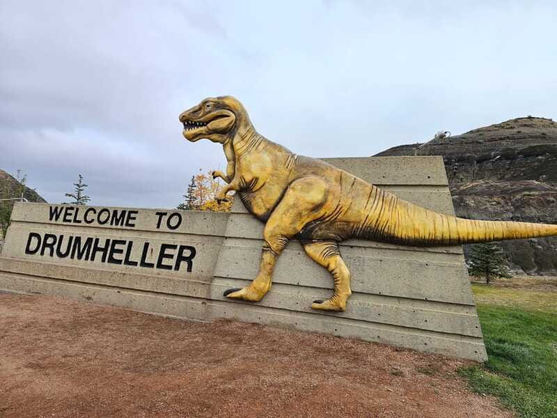 From Calgary: Drumheller Private Tour, Full day sightseeing - Accessibility and Suitability for Different Visitors