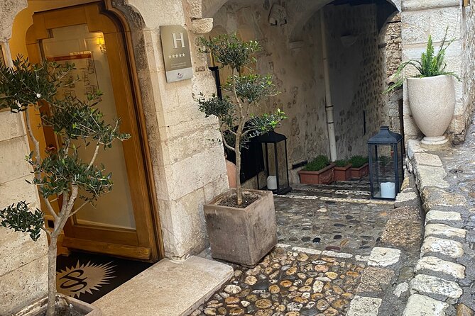 From Cannes Private Guided Tour - From Cannes to the Beaches of Antibes