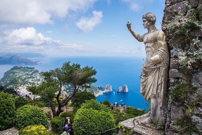 From Capri: Visit the Island with a Chairlift tour at 10,25 - The Heart of Capri: Piazzetta di Capri