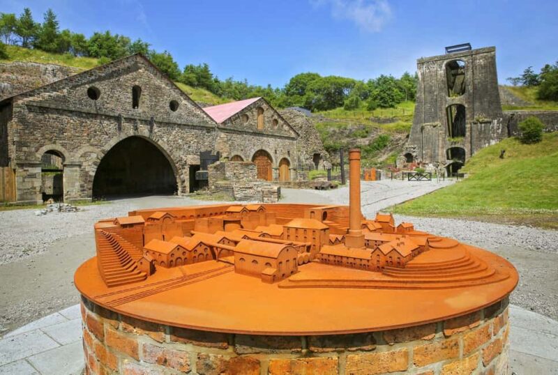 From Cardiff: Brecon Beacons, Hay-on-Wye, Medieval Heritage - Browsing over 30 Bookshops in Hay-on-Wye