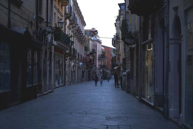 From Catania: Day Trip to Giardini Naxos and Taormina - The Logistics of Group Travel and Guides