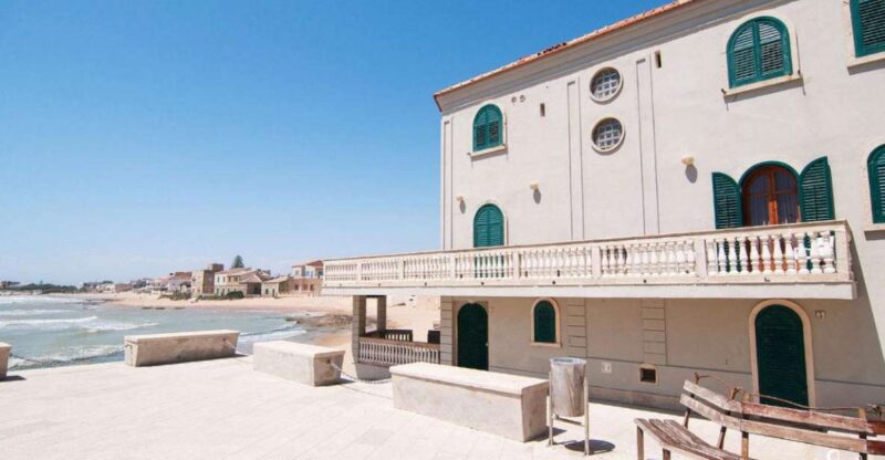 From Catania: Inspector Montalbano audio-guided tour - Exploring Punta Secca’s Seaside Charm
