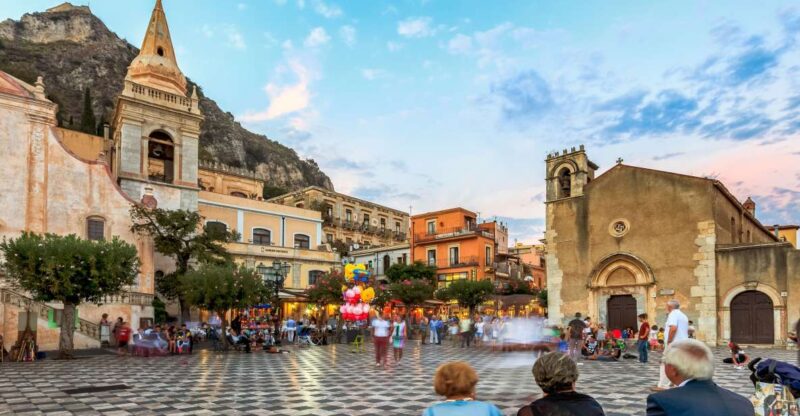 From Catania: Taormina, Isola Bella, and Castelmola Day Trip - Strolling Through Taormina’s Historic Streets and Landmarks