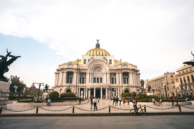 From cdmx: Citywalking Private Tour by cdmx - Exploring the Zócalo: Mexico Citys Main Square