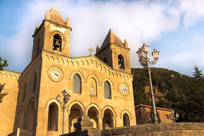 From Cefalu: Gratteri and Castelbuono, Sicilian villages and aperitif - Practical Information: Transportation and Group Size