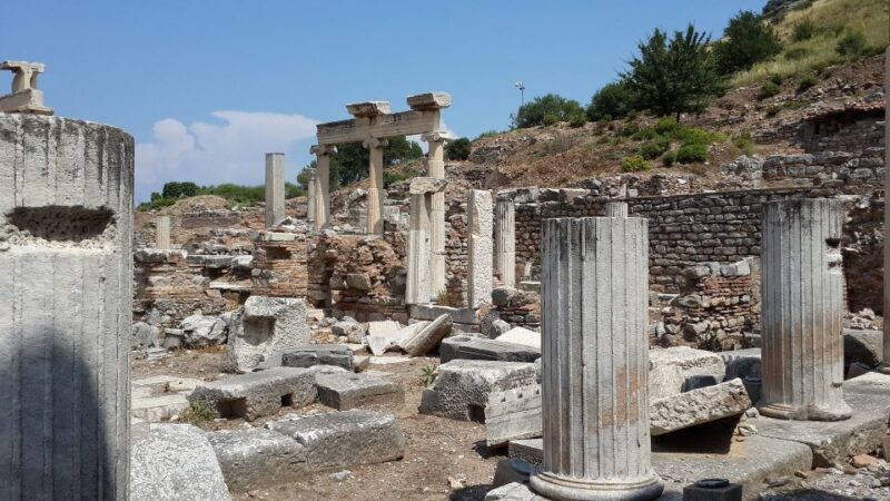 From Çeme: Highlights of Ephesus Tour - The Guides Role in Enhancing the Experience
