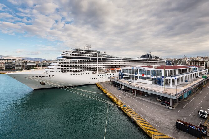 From central Athens to Piraeus Port - Reliable Service with a Strong Track Record