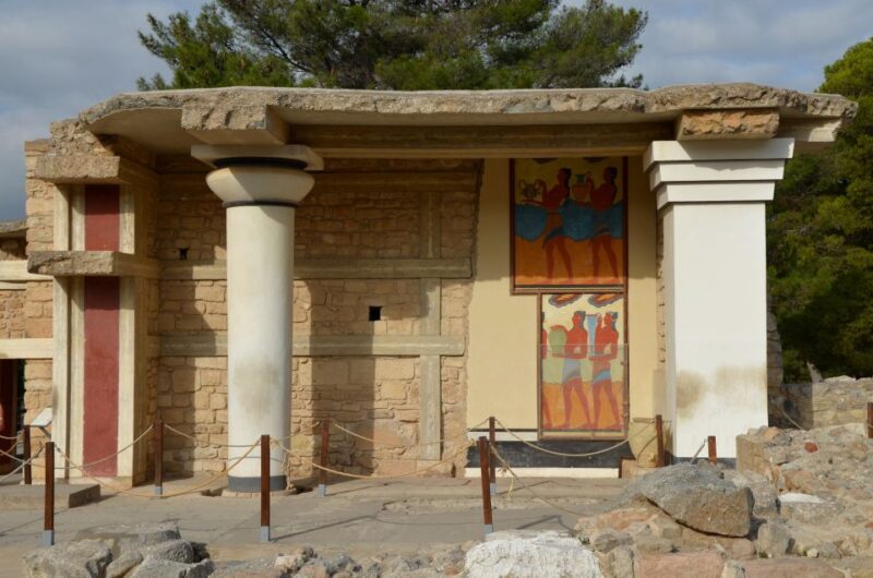 From Chania: Knossos Palace and Heraklion Full-Day Tour - Discovering Crete’s Oldest Palace at Knossos
