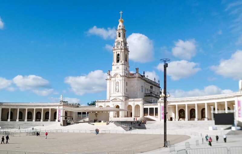 From Coimbra: Sanctuary of Fátima and village of the Little Shepherds - Departure Point and Logistics for Easy Planning