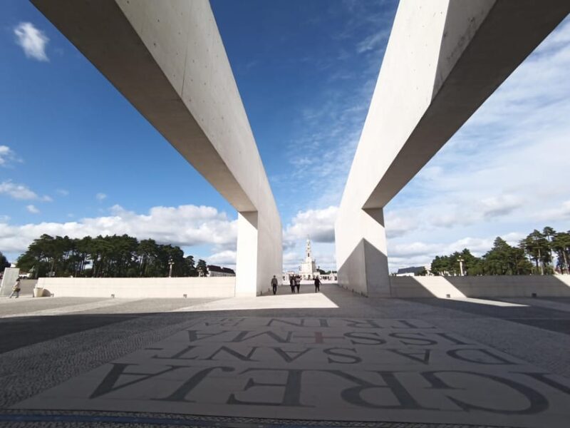 From Coimbra: Sanctuary of Fátima and village of the Little Shepherds - Discovering the Sanctuary of Our Lady of Fátima