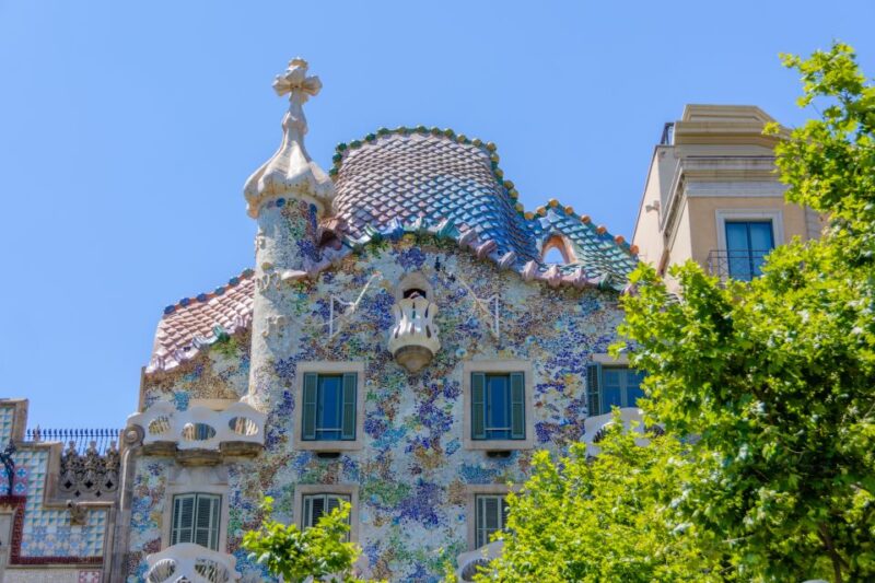 From Costa Brava: Barcelona and Antoni Gaudí's Work Bus Tour - Key Points