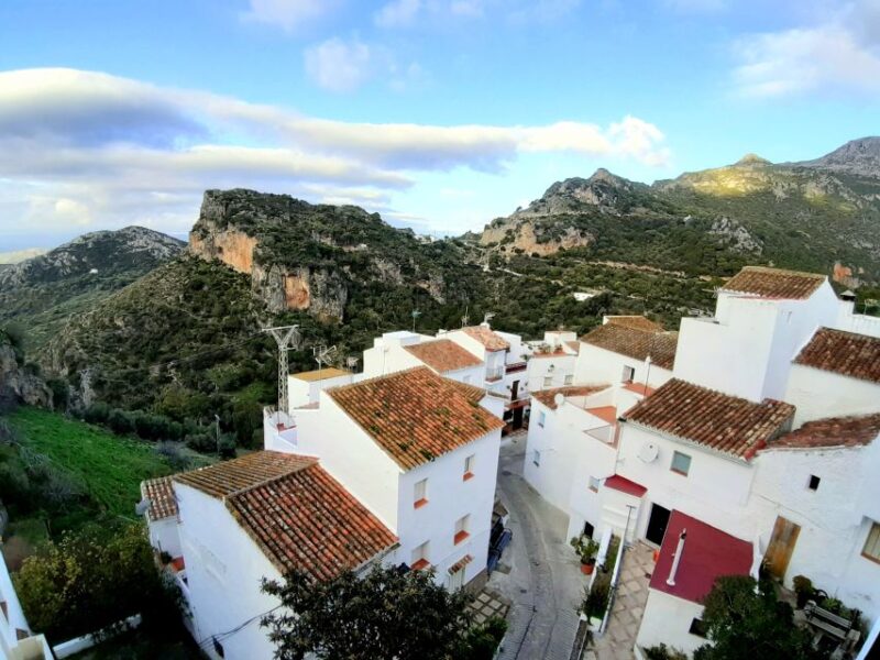 From Costa del Sol: Casares Private Tour - Free Time for Shopping, Relaxation, and Photos