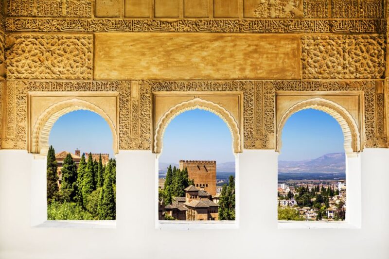 From Costa del Sol: Granada, Alhambra + Nasrid Palaces Tour - Logistics and Transportation: Comfortable and Convenient