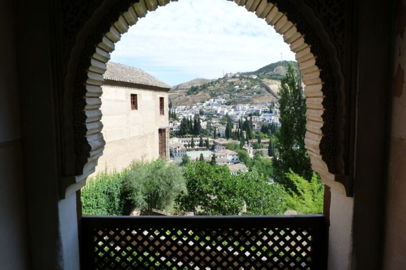 From Costa del Sol or Malaga: Granada and Alhambra Tour - Discover Granada and the Alhambra on a Full-Day Tour from Costa del Sol or Malaga