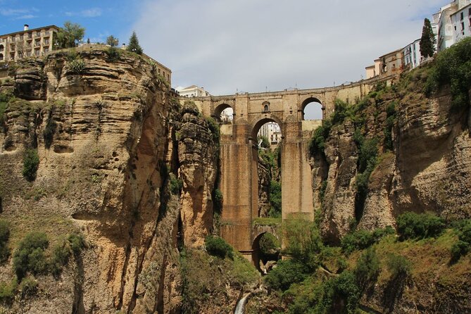 From Costa del Sol: Ronda and Setenil de las Bodegas - Key Points
