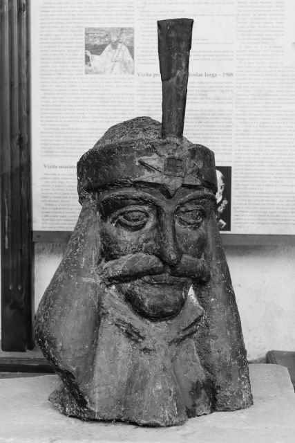 From Dracula to Ceauescu- Romanian Terror Stories tour - Visiting Dracula’s Assassination and Burial Site