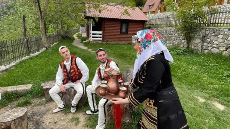 From Durrës/Golem: Sazan & Ali Cave & Karaburun Boat Tour - Visiting Haxhi Ali Cave’s Panoramic Views