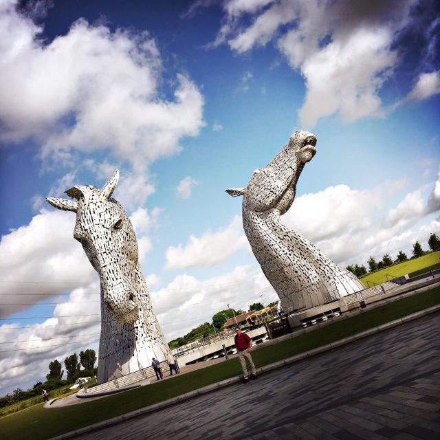 From Edinburgh: Braveheart and Stirlingshire Day Trip - The Kelpies: Modern Sculptural Wonder