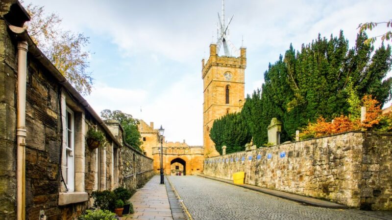 From Edinburgh: The Outlander Experience Guided Tour - Doune Castle: Castle Leoch in Outlander