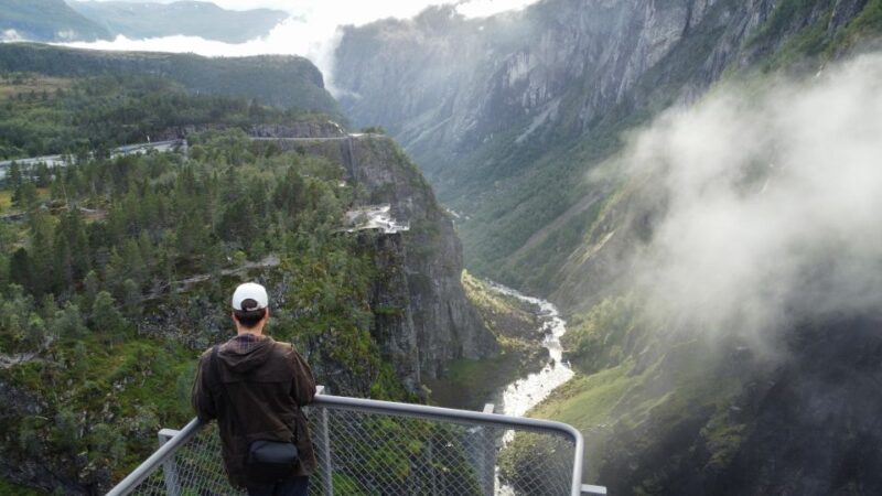 From Eidfjord: Vøringfossen Waterfall Nature Tour with Guide - Physical Requirements and Accessibility