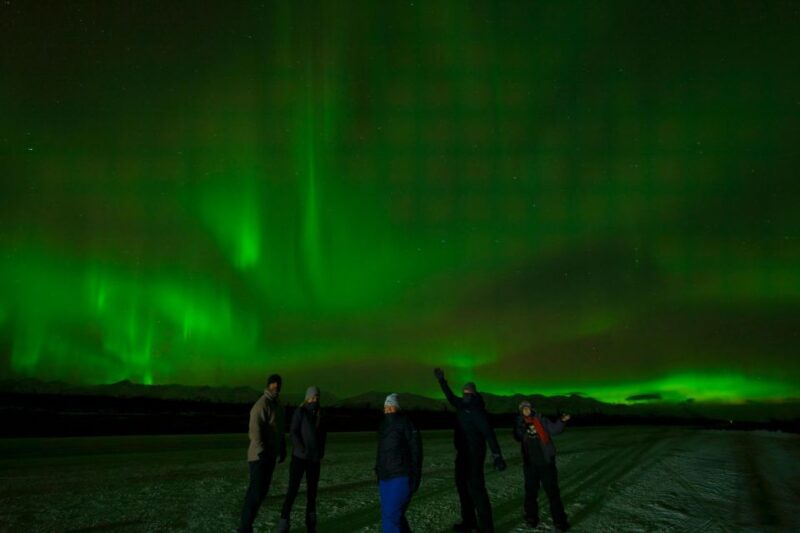 From Fairbanks: Northern Lights Aurora Tour with Photography - Customer Service and Guide Expertise