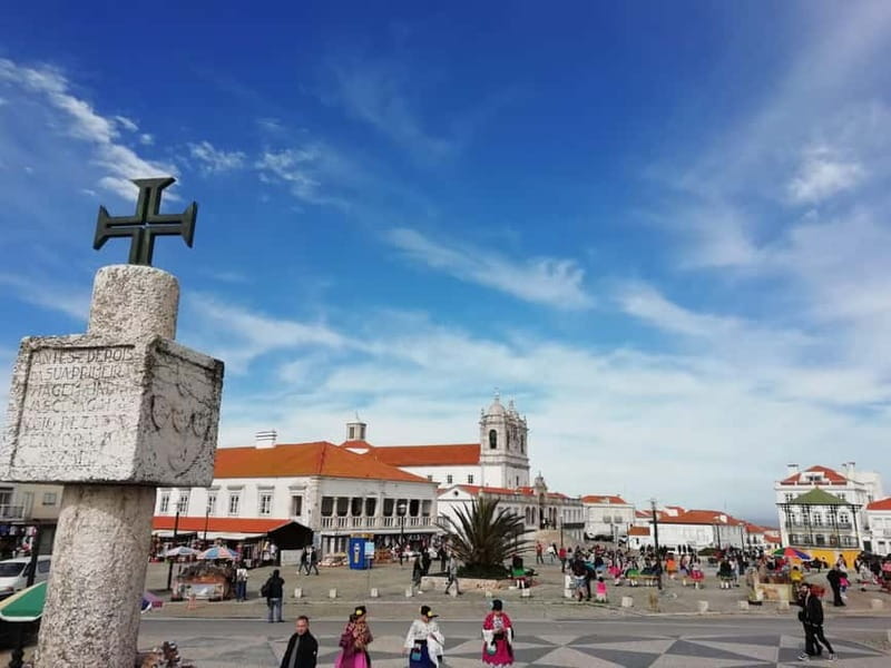 From Fátima: Batalha and Nazaré Guided Tour - Discover the Highlights of Portugal in a 5-Hour Tour from Fátima