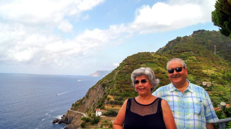 From Florence: Full-Day Private Cinque Terre Tour with Pisa - Exploring Manarola: The Picturesque Coastal Village