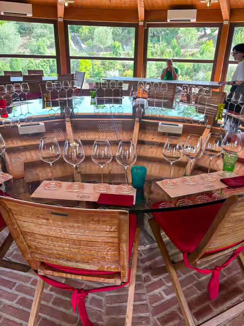 From Florence: Tuscany Hills Small Group Wine Tour - Wine Tastings and Olive Oil Insights at Local Wineries