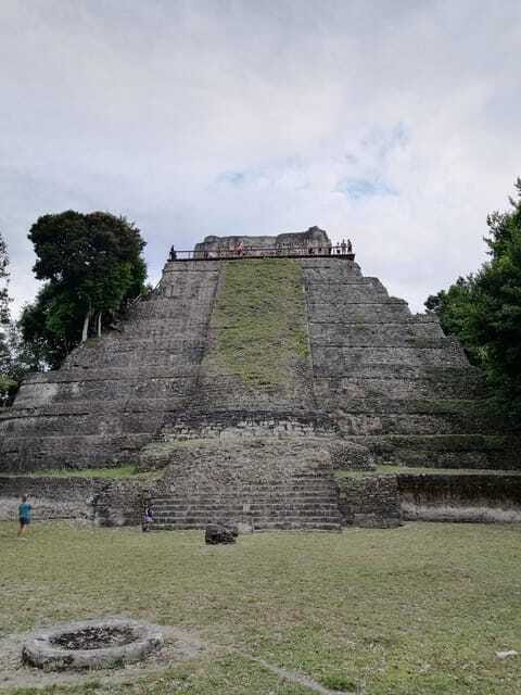 From Flores: Yaxha + Topoxte All-Inclusive Private - Guide Expertise and Languages Offered