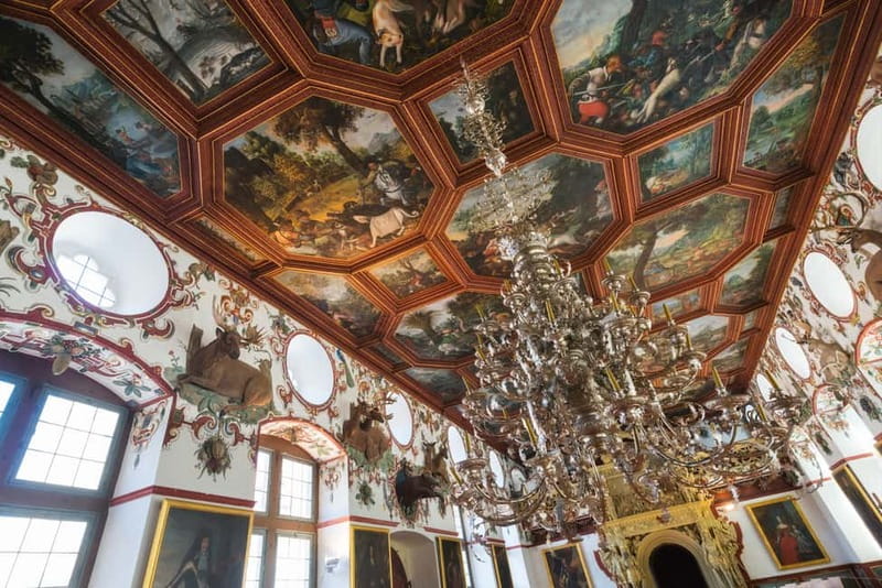 From Frankfurt: Romantic Road to Rothenburg ob der Tauber - Weikersheim Castle: Baroque Gardens and Knight’s Hall