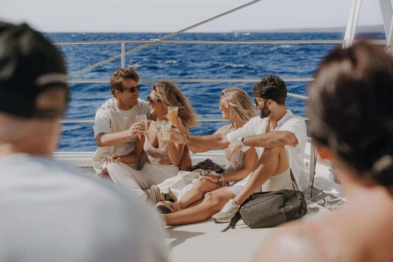 From Fuerteventura: Playa Blanca Minicruise to Papagayo - The Experience on the Catamaran: Comfort and Scenery