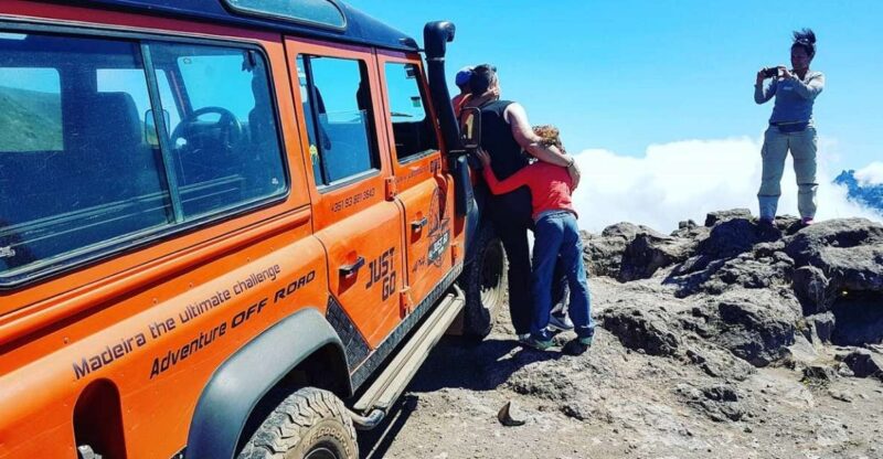 From Funchal: Madeira Island Private Jeep 4x4 Tour - The Elevation of Pico do Arieiro and Cloud Views
