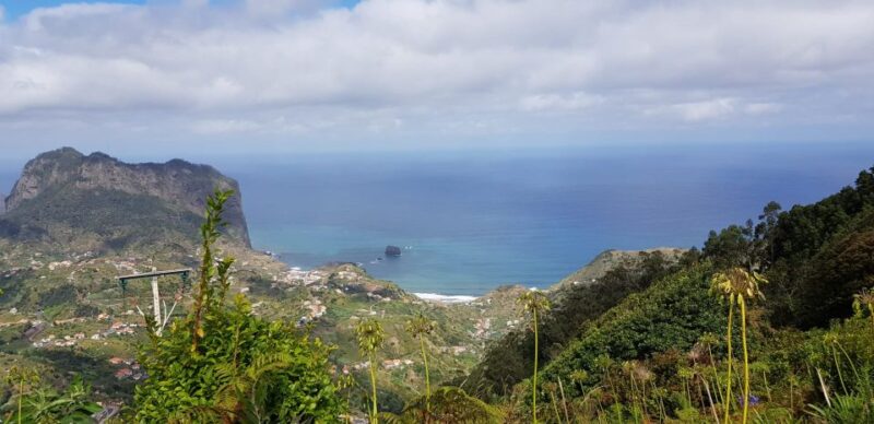 From Funchal: Santana and Pico do Areeiro East Island Tour - Key Points