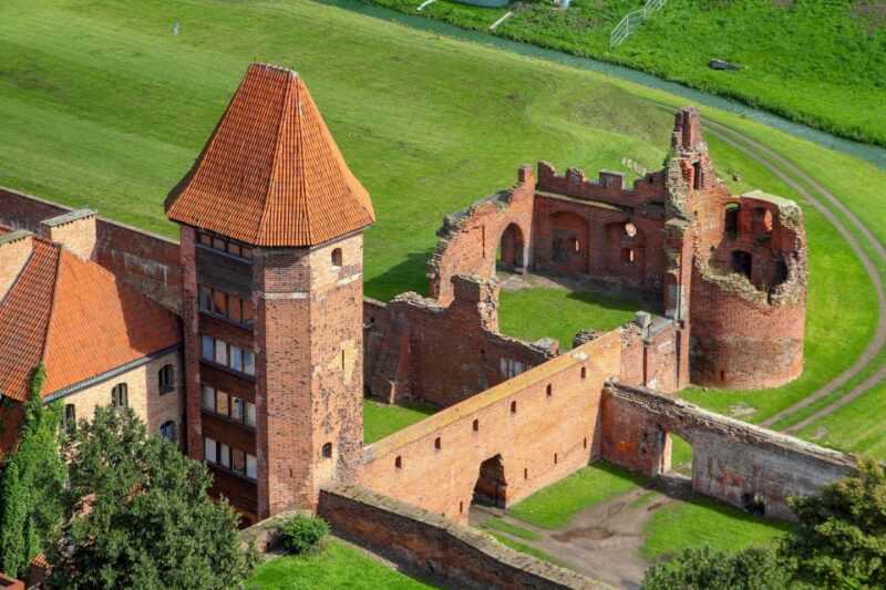 From Gdansk: Malbork Castle Half-Day Private Tour - The Expertise of Guides and Drivers