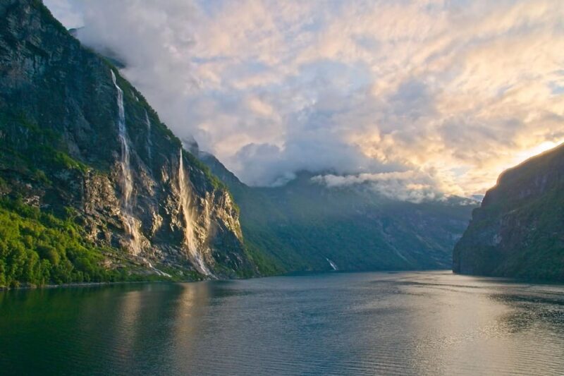 From Geiranger: Geiranger Fjord Tour with Stop in Hellesylt - Visiting Friaren Waterfall and Tasting Water