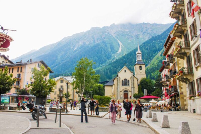 From Geneva: Day Trip to Chamonix with Cable Car and Train - Guides and Customer Experience