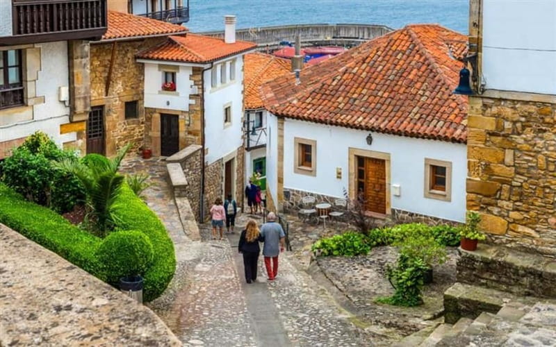 From Gijón: Covadonga Lakes, Cangas de Onís and Lastres - Practical Tips and Considerations