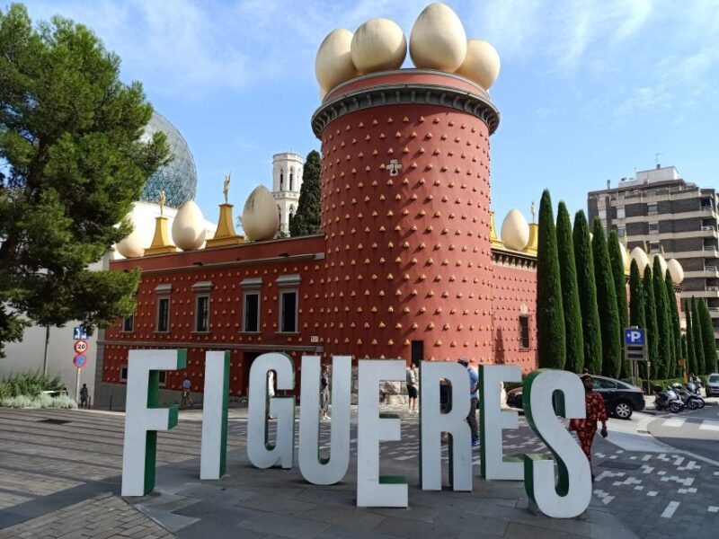 From Girona: Dalí Museum, Cadaqués and Creus Cape Tour - Exploring the Dalí Theatre and Museum in Figueres
