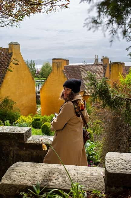 From Glasgow: Castles, Clans & Outlander Day Tour - Exploring Lallybroch at Midhope Castle