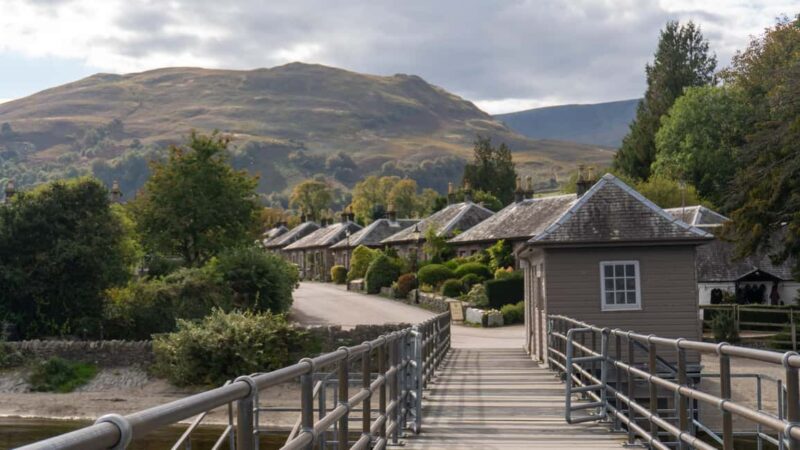 From Glasgow: Glen Coe, Oban & Lochs - Visiting Inveraray’s 18th-Century Charm