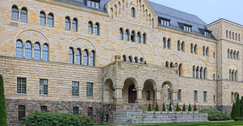 From Golden Age to Fall and Rebirth of Poland - Key Points