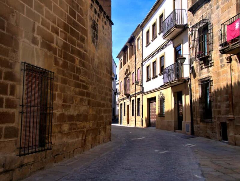 From Granada: Úbeda and Baeza Day Trip - Discovering Úbeda’s Renaissance Architecture and Sunlit Plazas