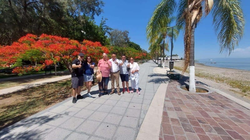 From Guadalajara: Enchanting Lake Chapala & Ajijic Day Trip - Lunch and Scenic View at Jocotepec