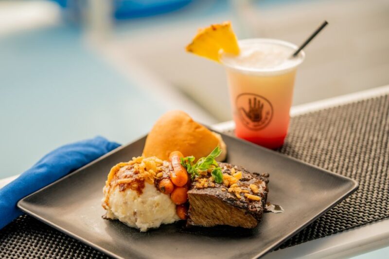 From Hawaii: Historical Dinner Cruise Tour to Kealakekua Bay - Practicalities: Meeting Point, Boarding, and Accessibility