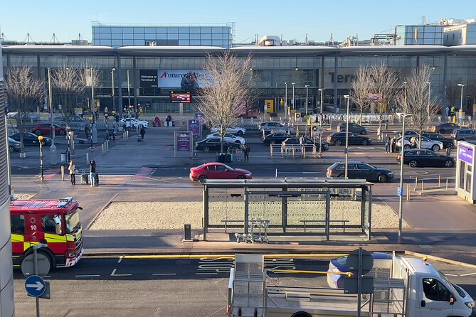 From Heathrow Airport to Gatwick Airport | Private Transfer - The Experience of Trust Transfers: Strengths and Considerations