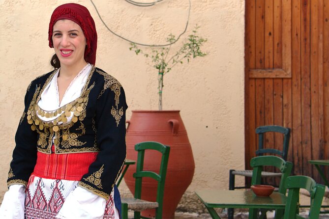 From Heraklion & Malia: Cretan Folklore Night with Buffet - Who Would Enjoy This Cretan Folklore Night?