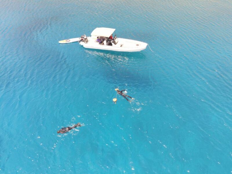 From Heraklion: Private Snorkeling Boat Cruise to Dia Island - Enjoy Tasty Local Snacks and Refreshing Drinks on Board